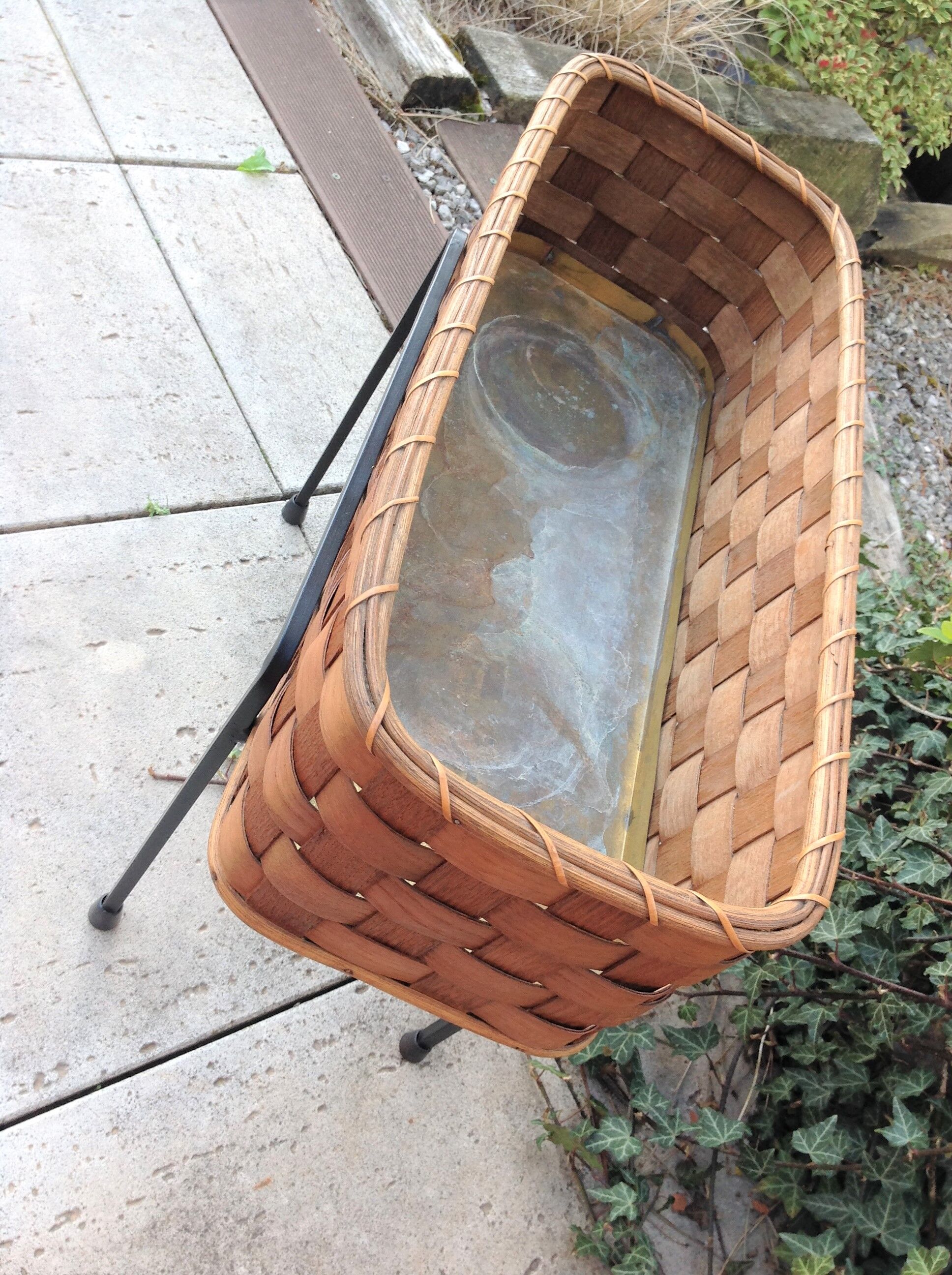 Planter on foot in braided wood 60/70s