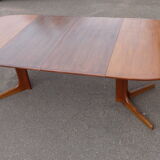 Dark baumann table