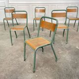 Ensemble de 13 anciennes chaises d'école Tolix