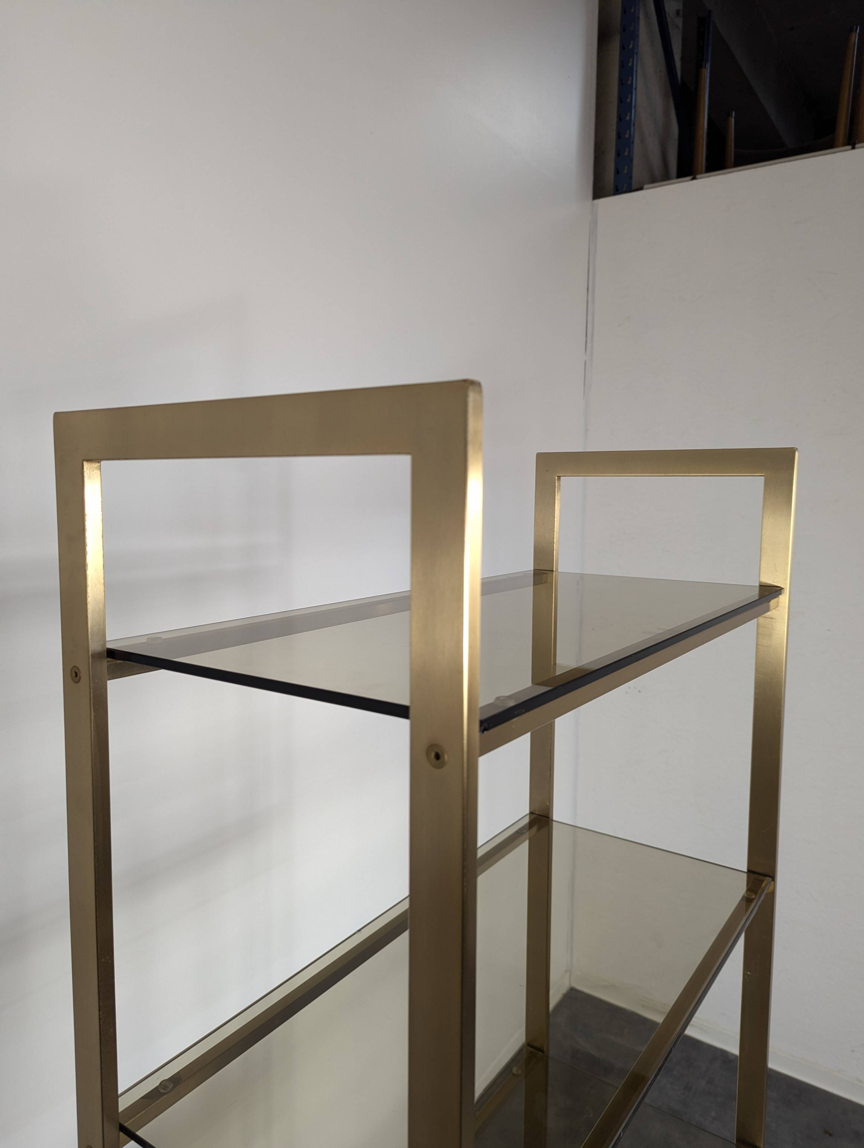 Artelano shelf in metal and smoked glass