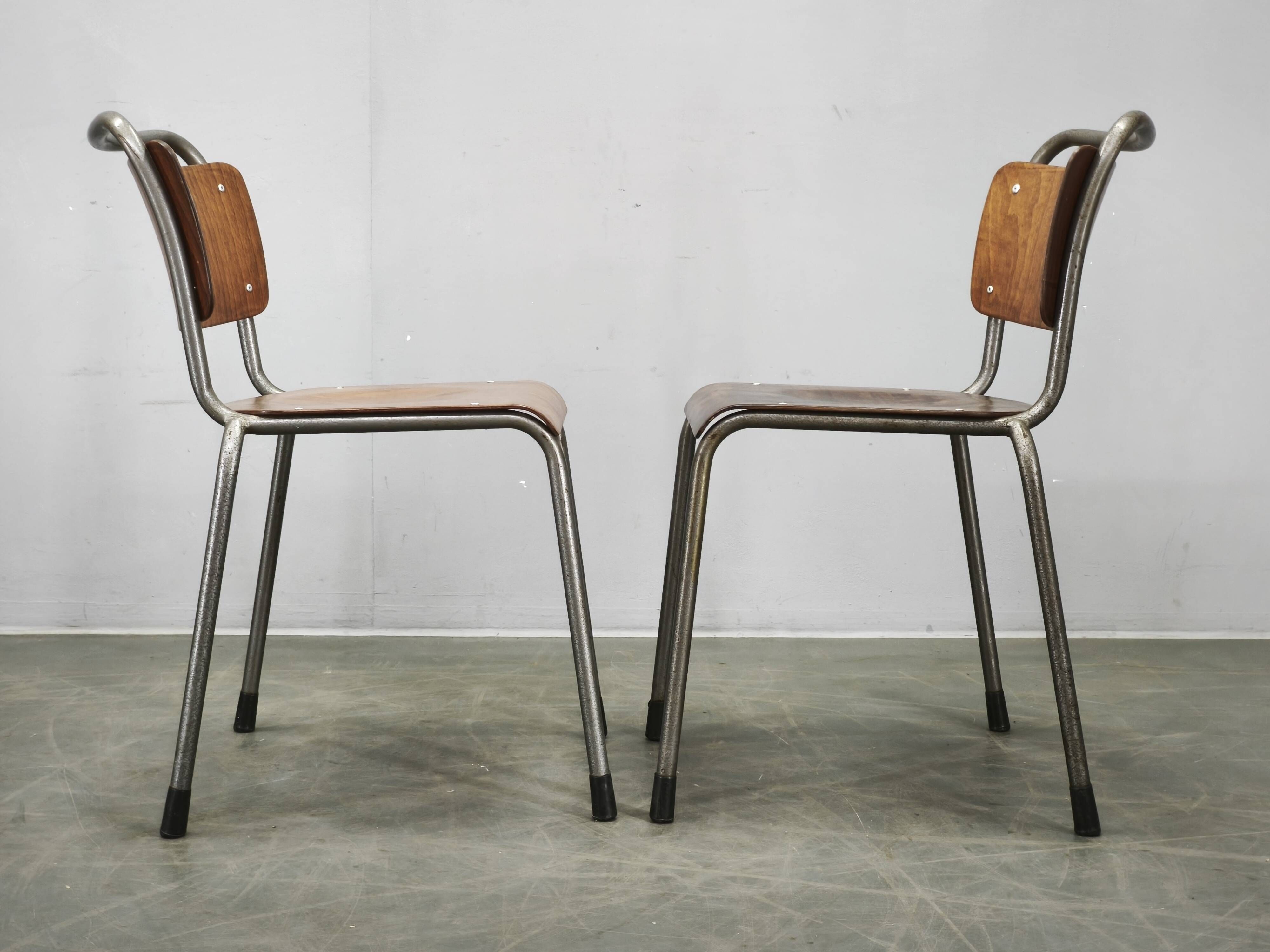Set of 6 Gispen 106 Dutch Industrial Plywood Chairs, 1960s