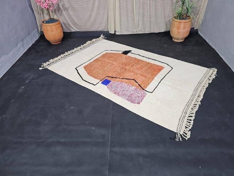 Traditional handmade Beni Ouraine rug, size 150 x 250 cm