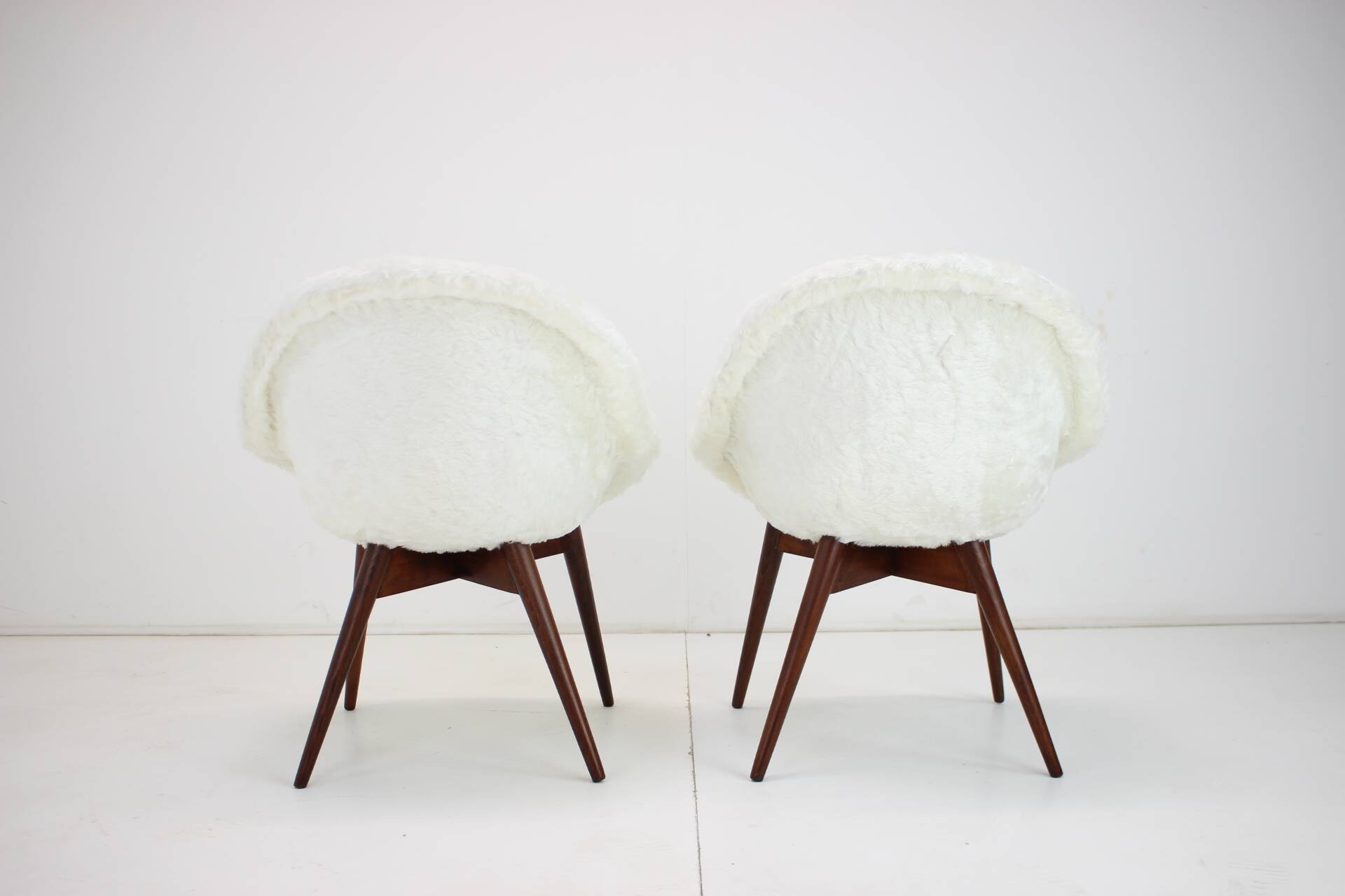 Pair of Restored Lounge Chairs by Miroslav Navratil, 1960s