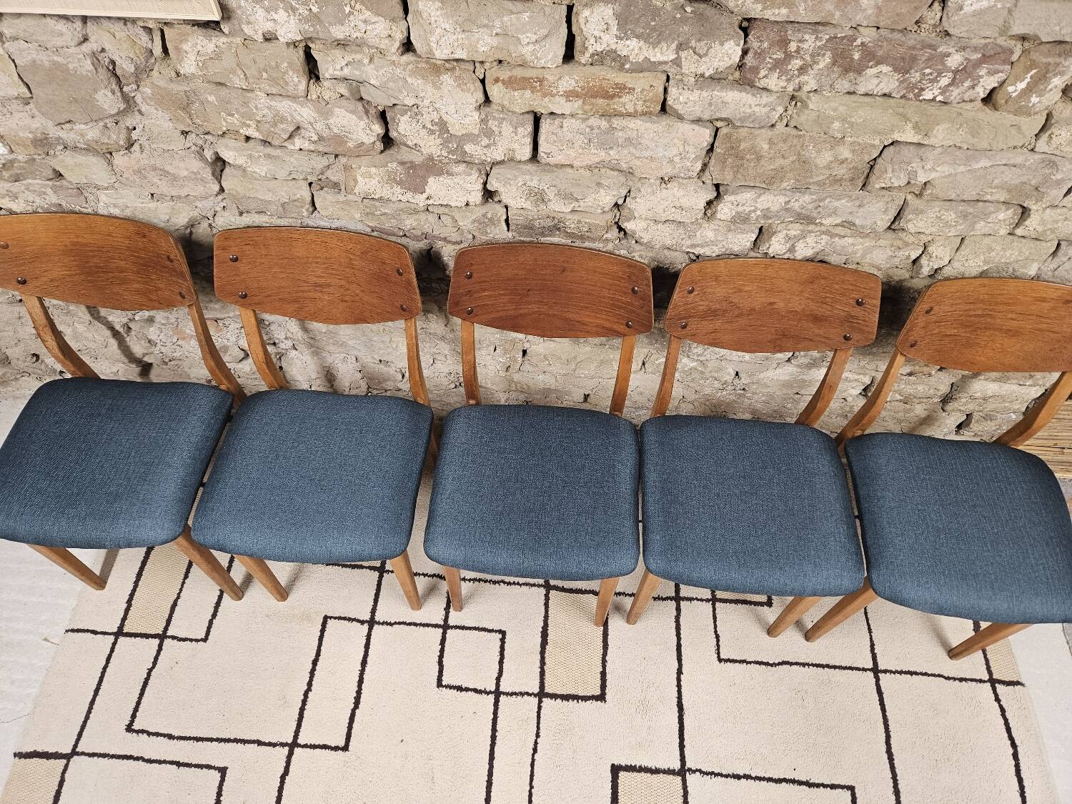 5 Scandinavian chairs