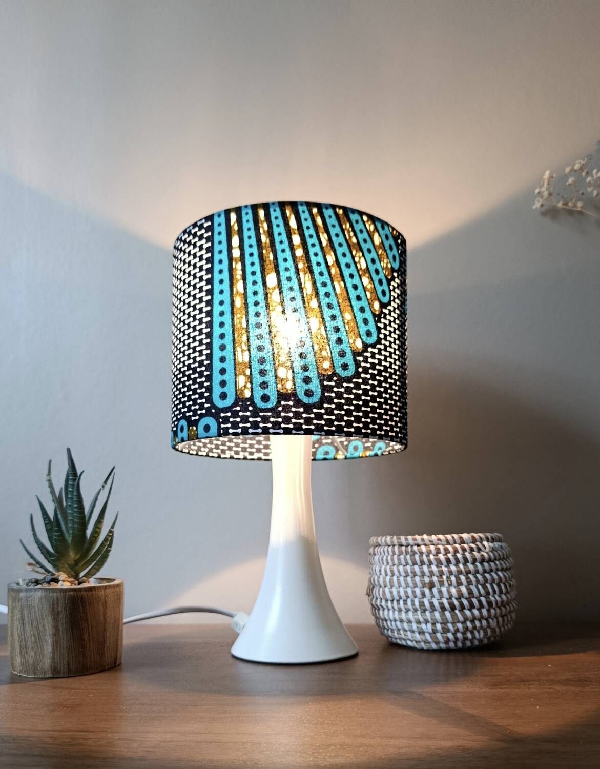 table lamp trumpet foot, modern graphic printed wax shade