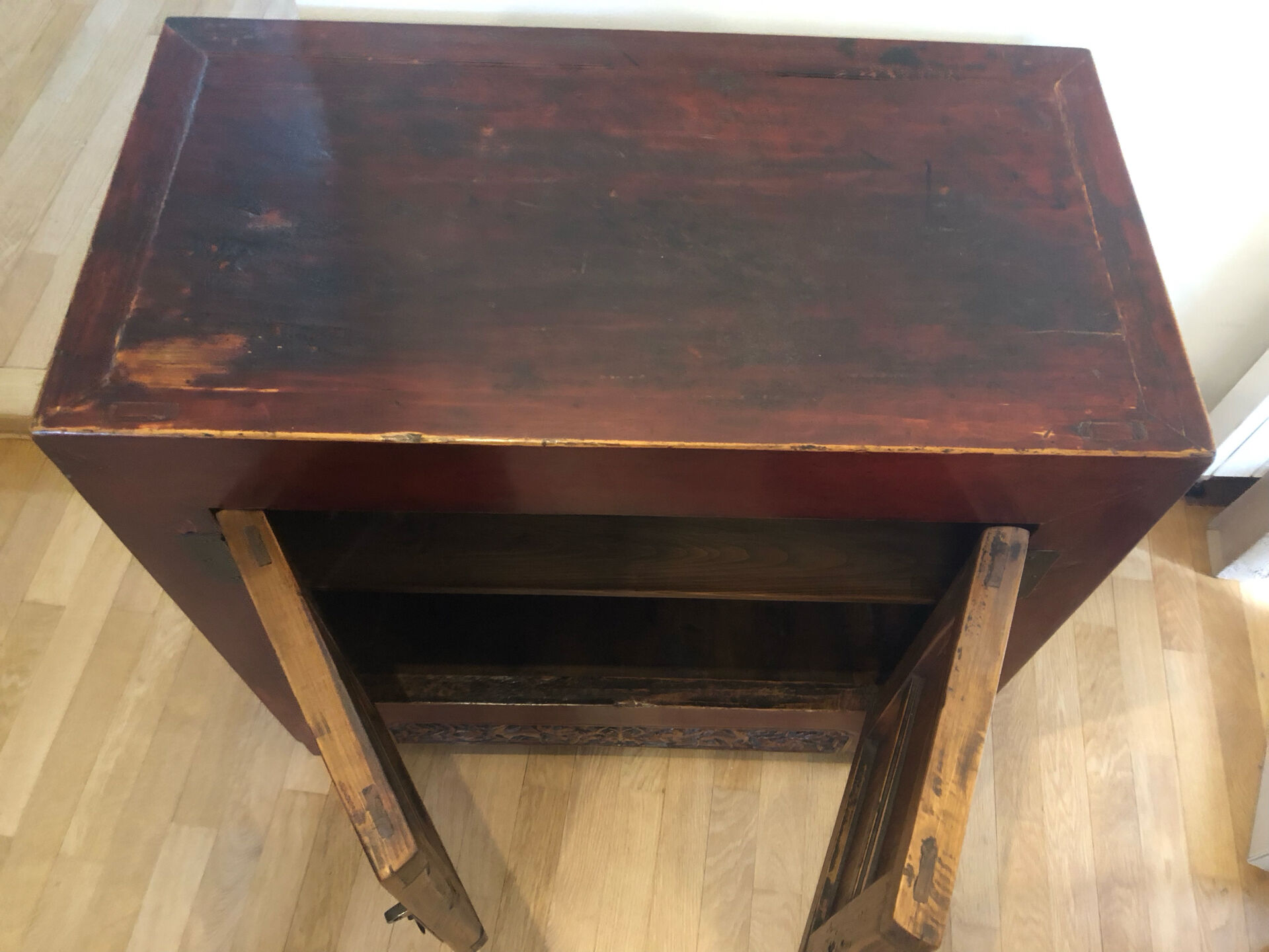 Old Chinese buffet in solid elm