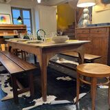 Farm table