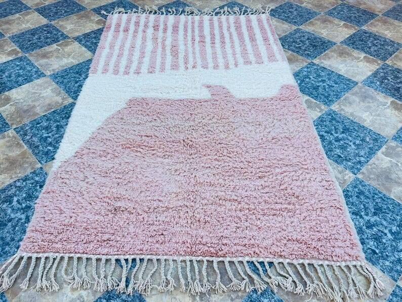 Pure wool handwoven traditional rug size 145/255 cm