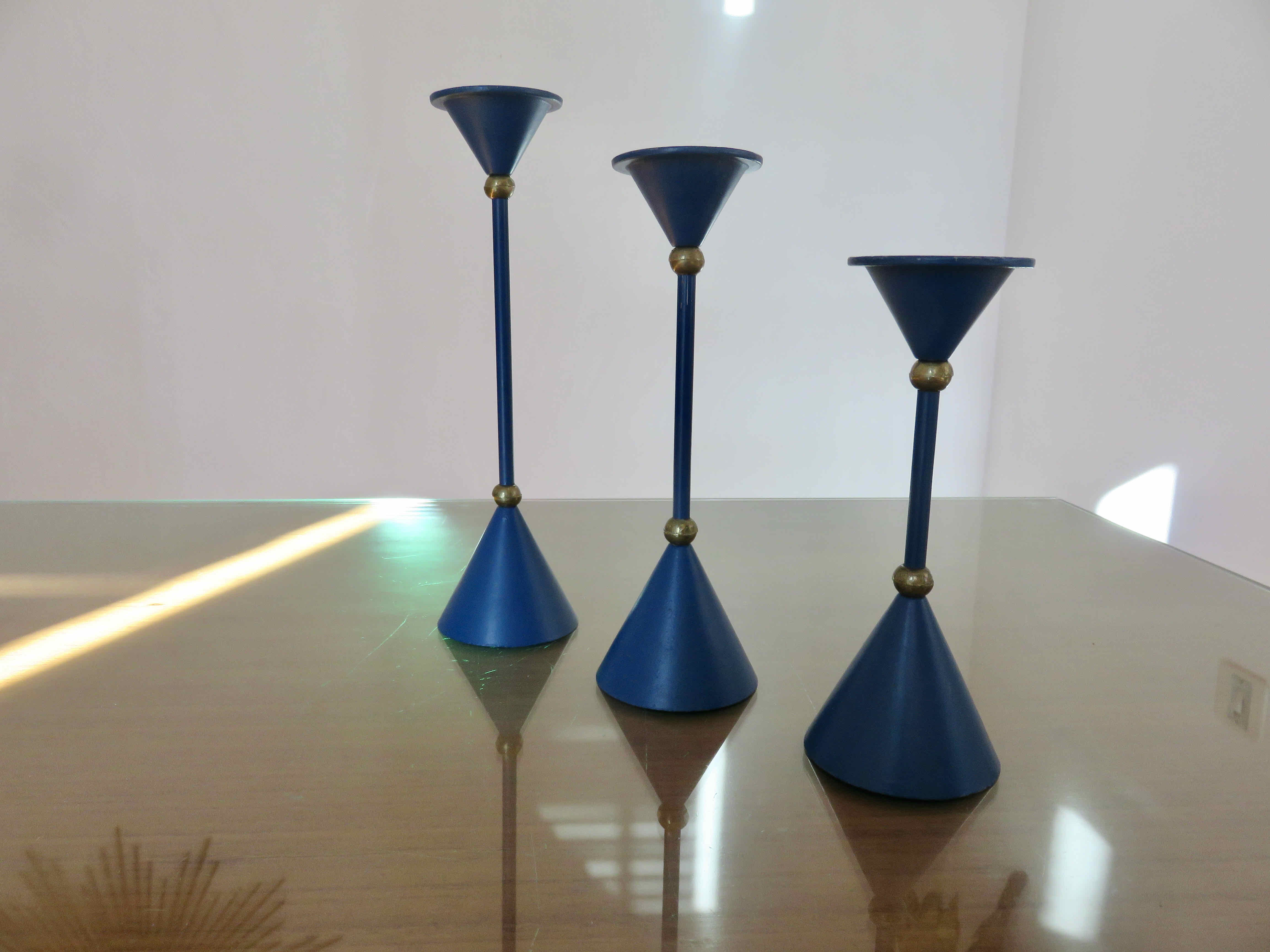 3 modernist Scandinavian candlesticks in blue lacquered metal and brass 60s 70s