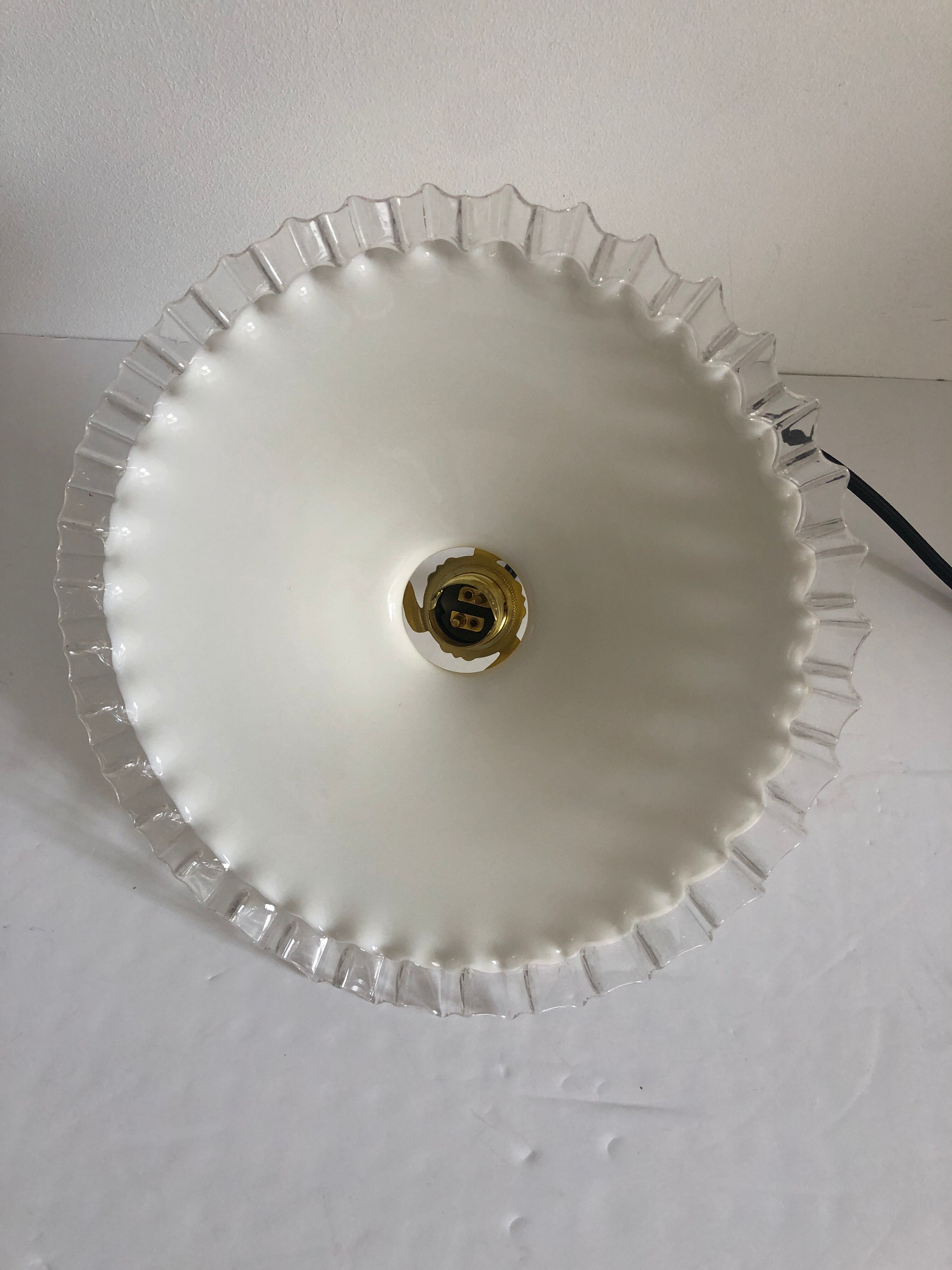 White opaline suspension