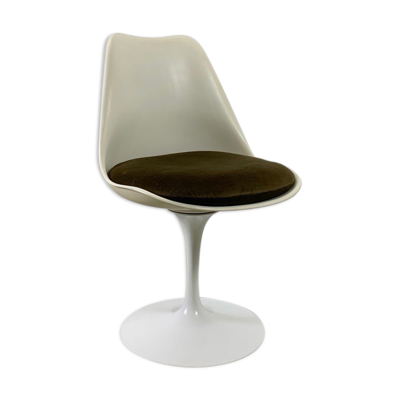 Chaise Tulip Eero Saarinen pour Knoll International