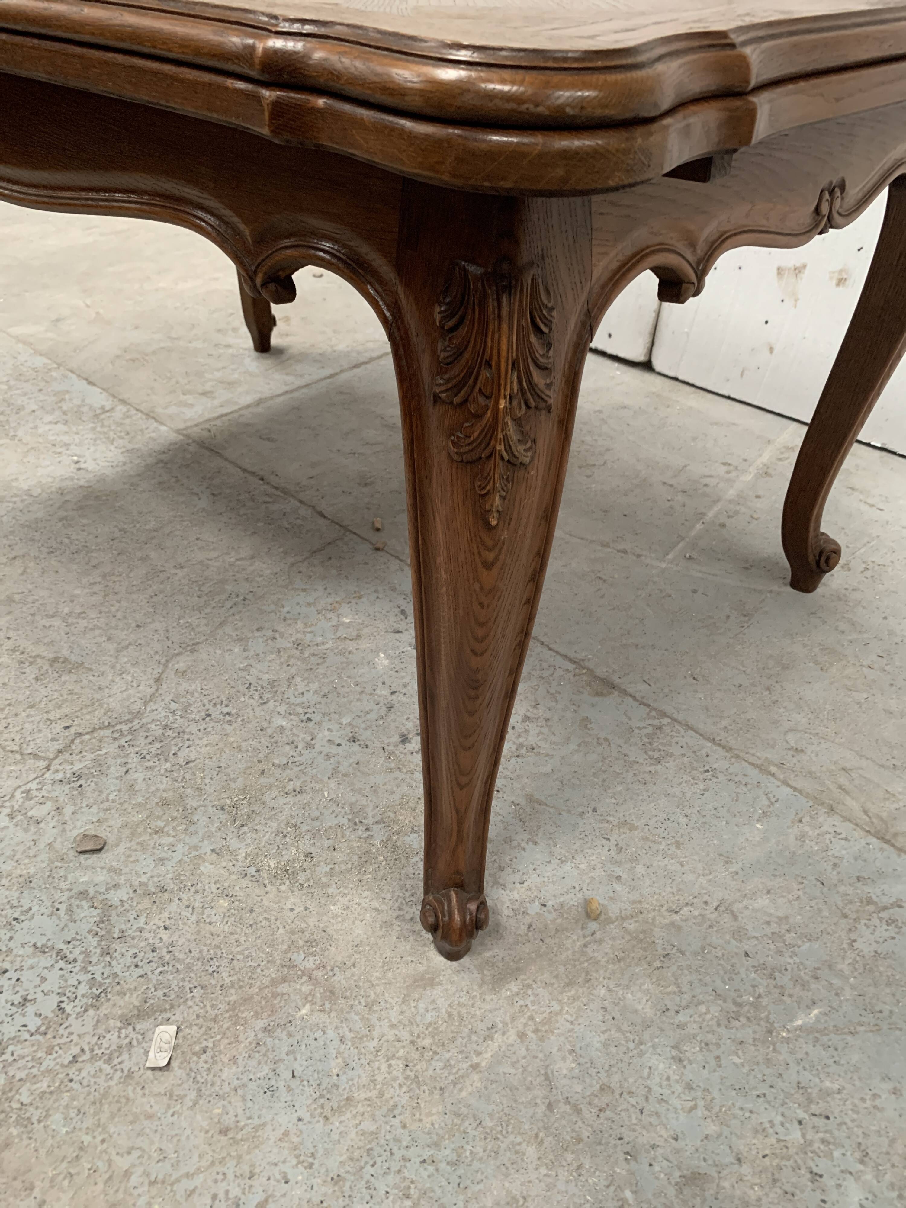Louis XV style table in solid oak, 20th century