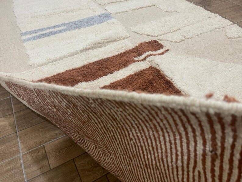 Authentic traditional handwoven Atlas Moroccan rug size 1.4/2.6.