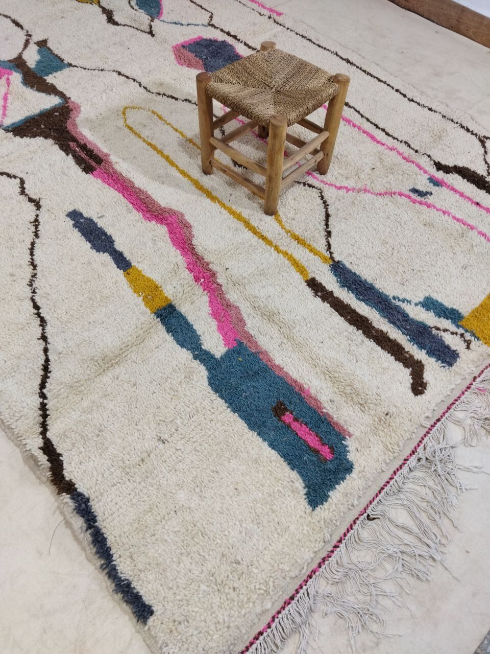 Handmade moroccan berber carpet 293 x 187 cm