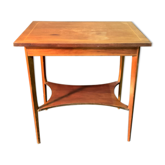 Intermediate tray side table