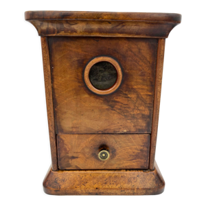 Porte montre d’époque