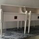 Paire de chevets scandinaves en bois blanc