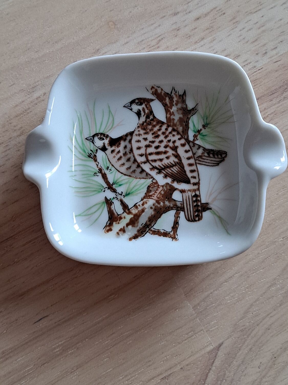 Porcelain ashtray cup with birds