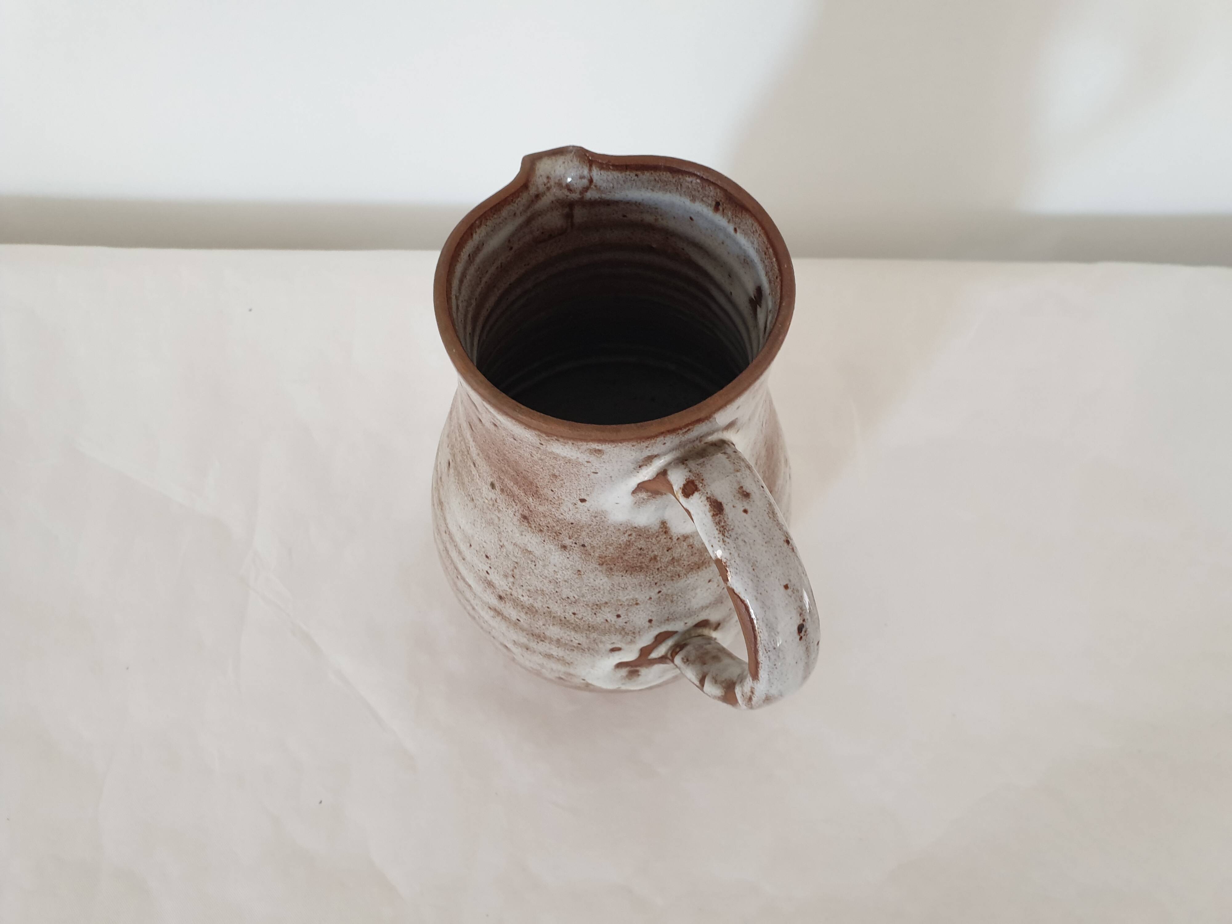 Ceramic pitcher signed Roger Jacques (Saint Amand)