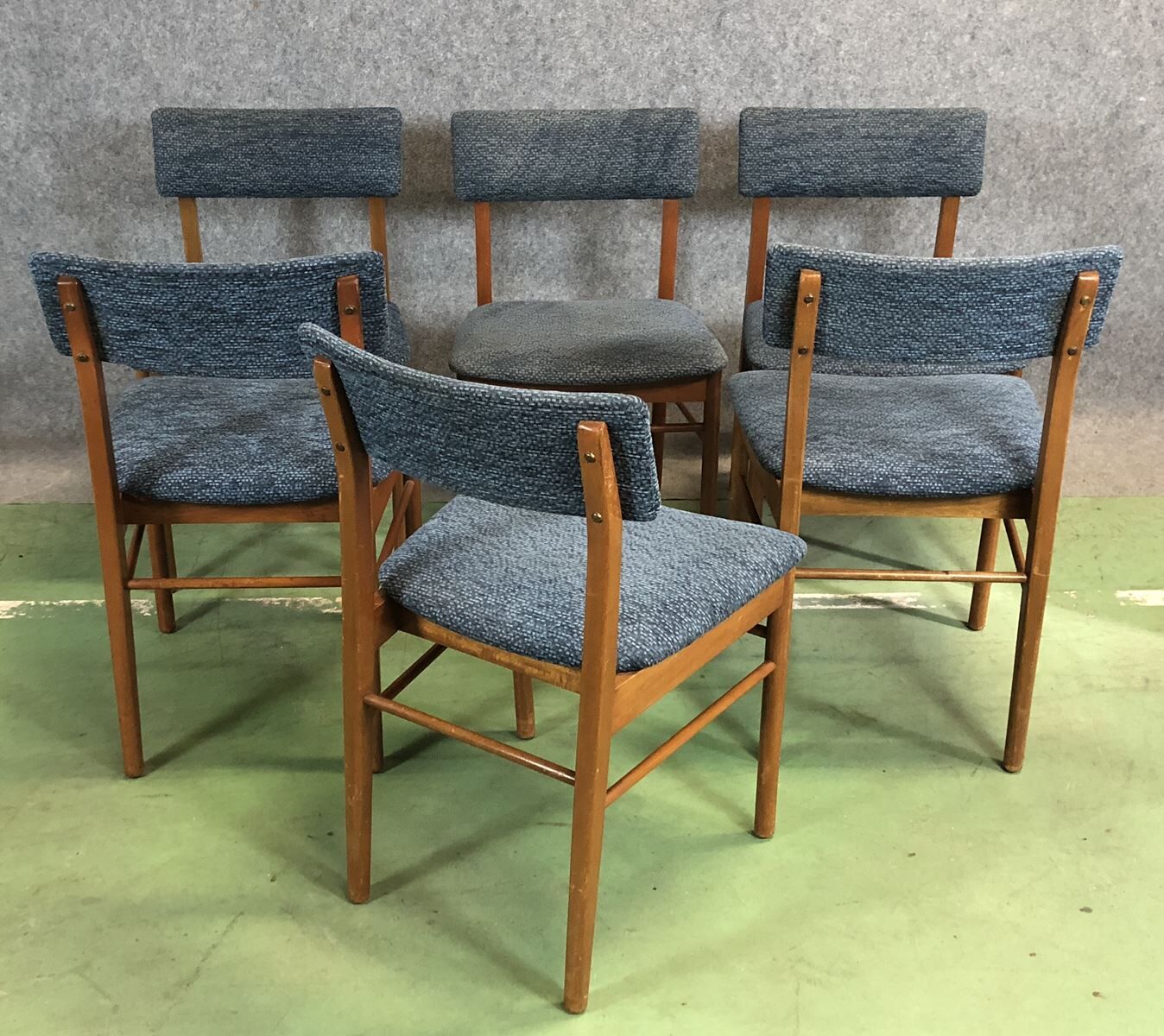 6 chairs in teak of the 70s
