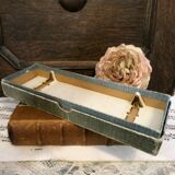 Box of 5 dessert knives in Sheffield steel with imitation bone handle.