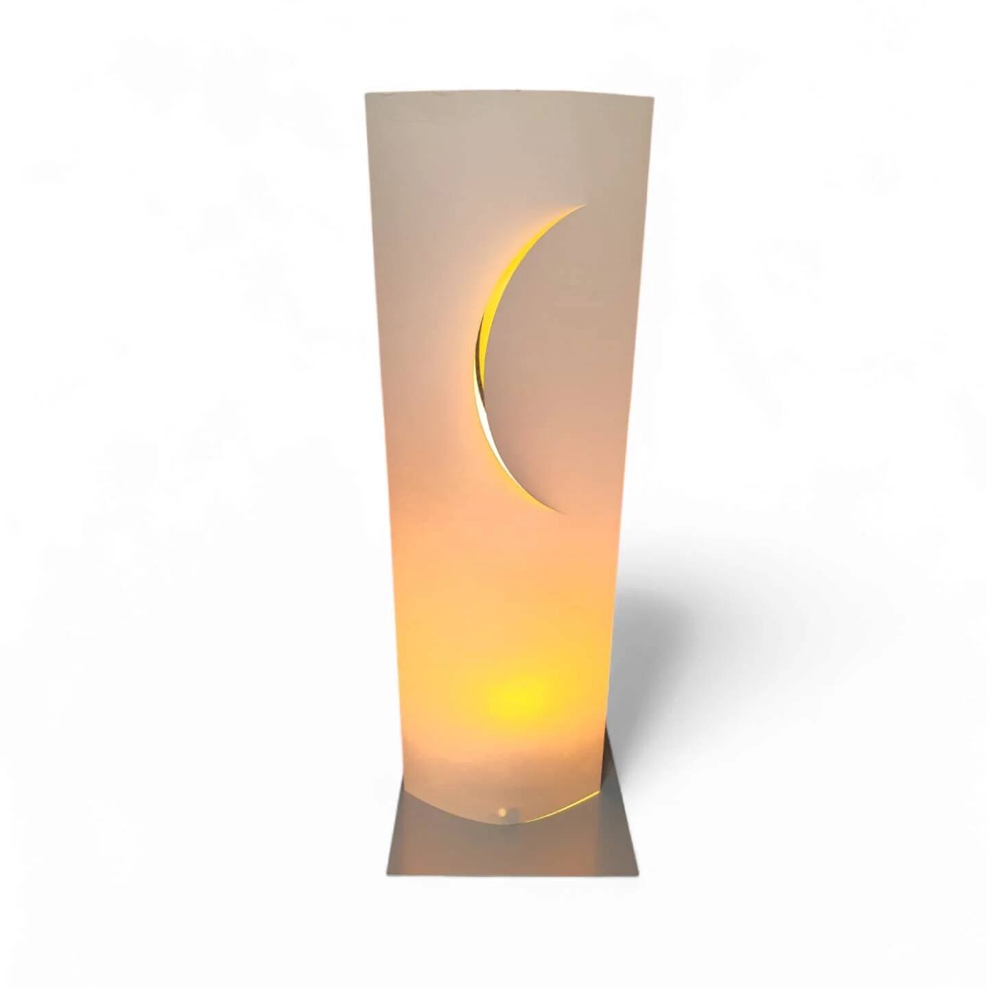 4 x Danish Bala Bonbori table lamp / Design Zentrum Nordrhein Westfalen / Incredible rare. Paper lampshade. 52 cm x 18 cm