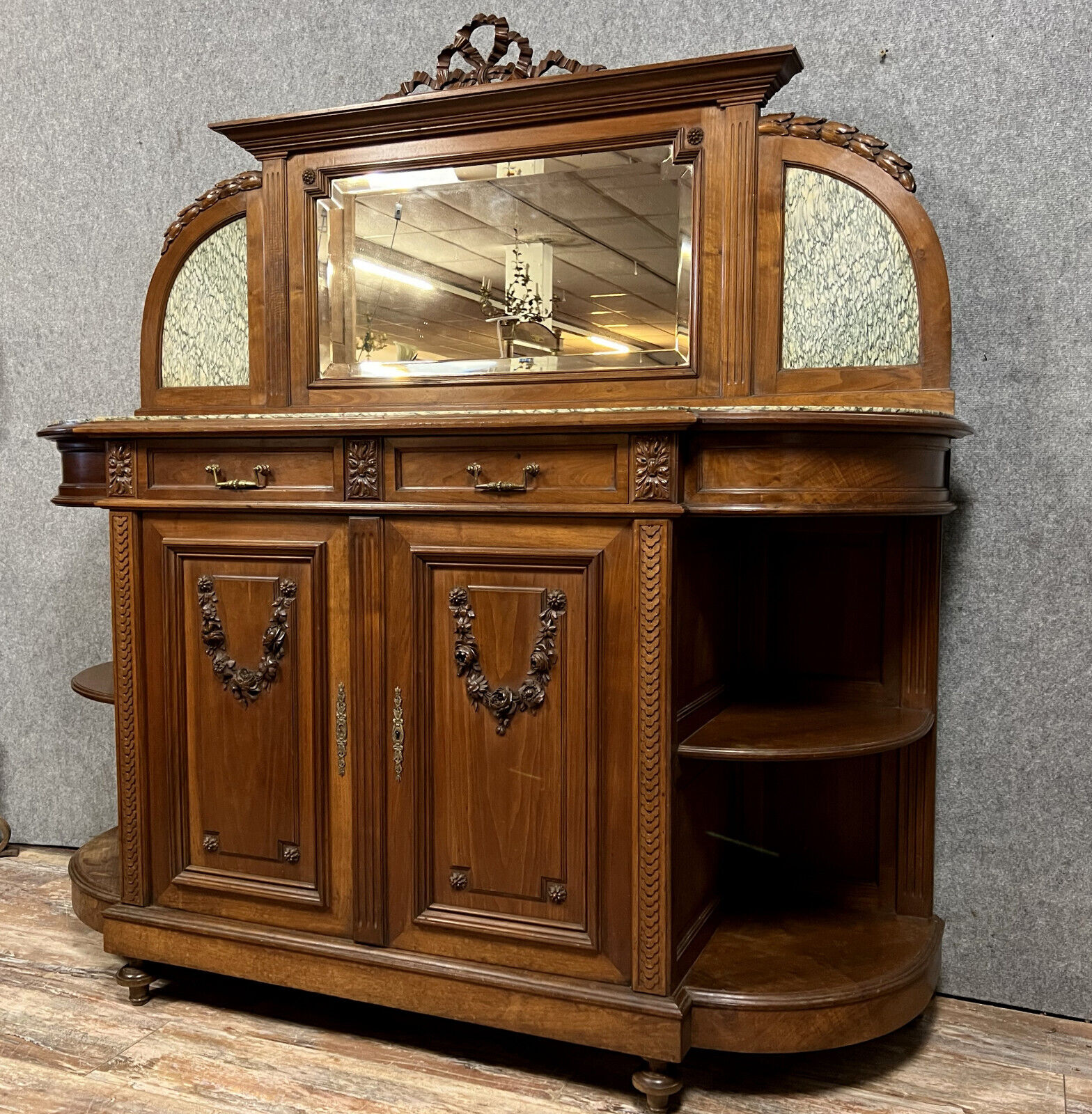 Sideboard in a row Louis XVI half-moon walnut around 1850