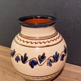 Glazed terracotta vase decorated with vegetable frieze of Savoy type