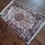 Handmade Pakistani wool and silk rug 124x77cm