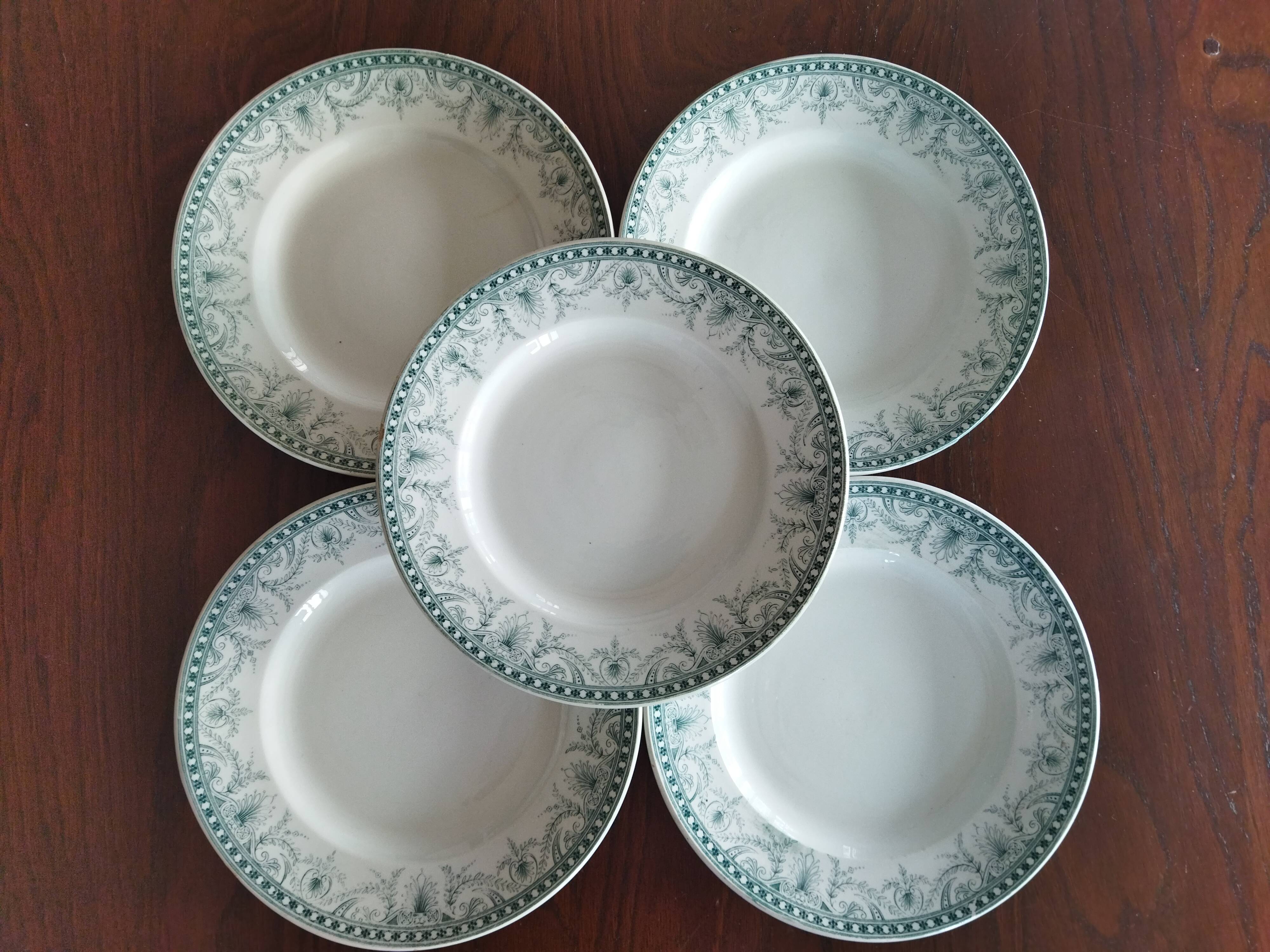5 iron clay flat plates Moulin des Loups & Hamage “Wilbur”