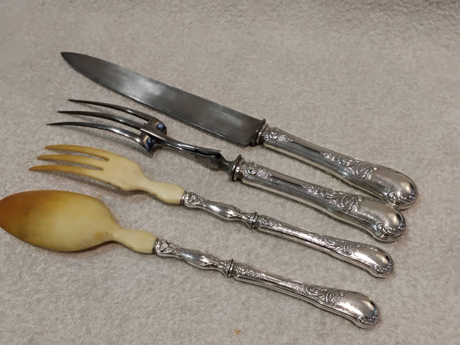 Salad serving set, silver handle, 950 Minerva, Rococo style.
