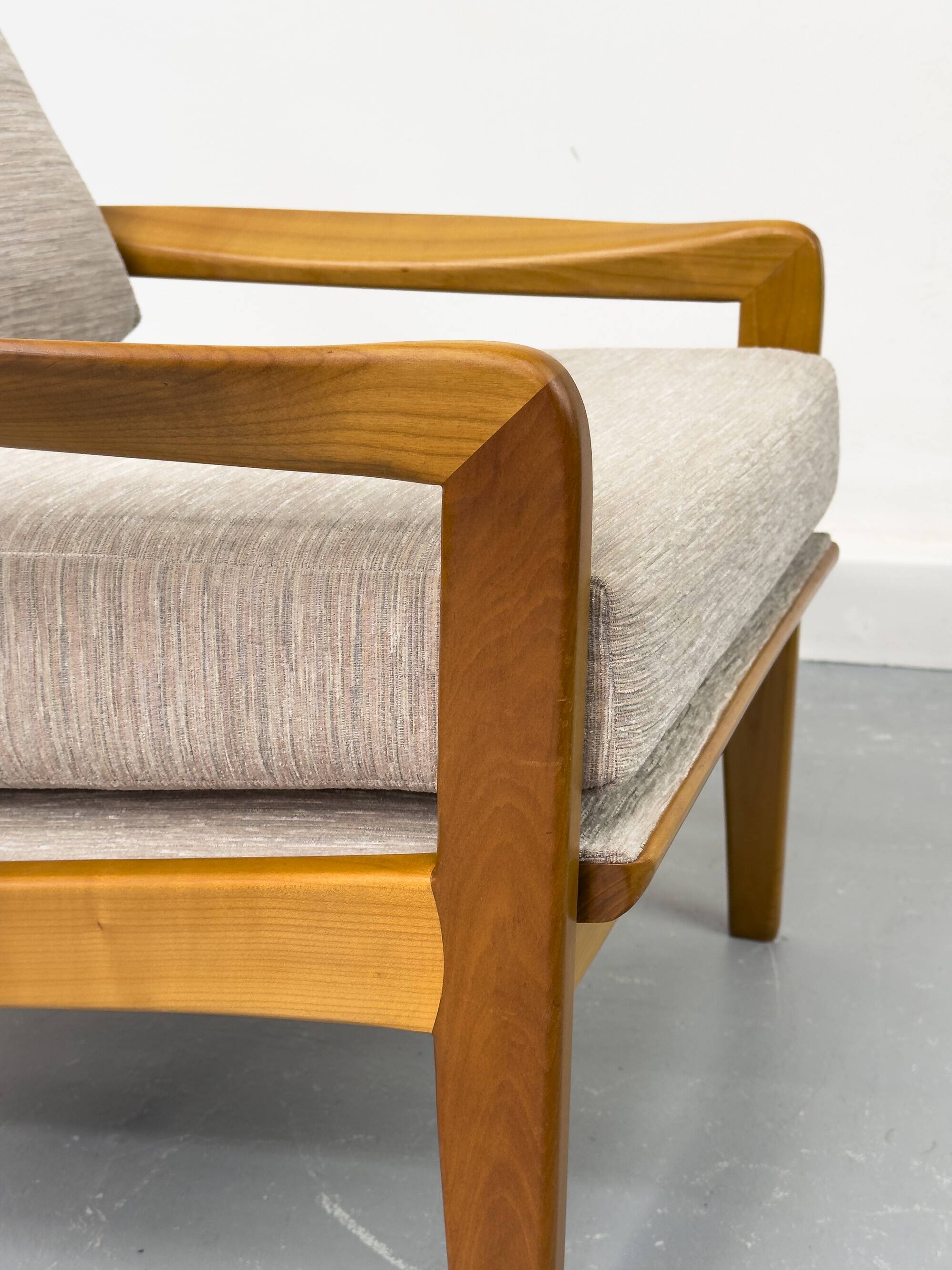 Paire de fauteuils, 1960s