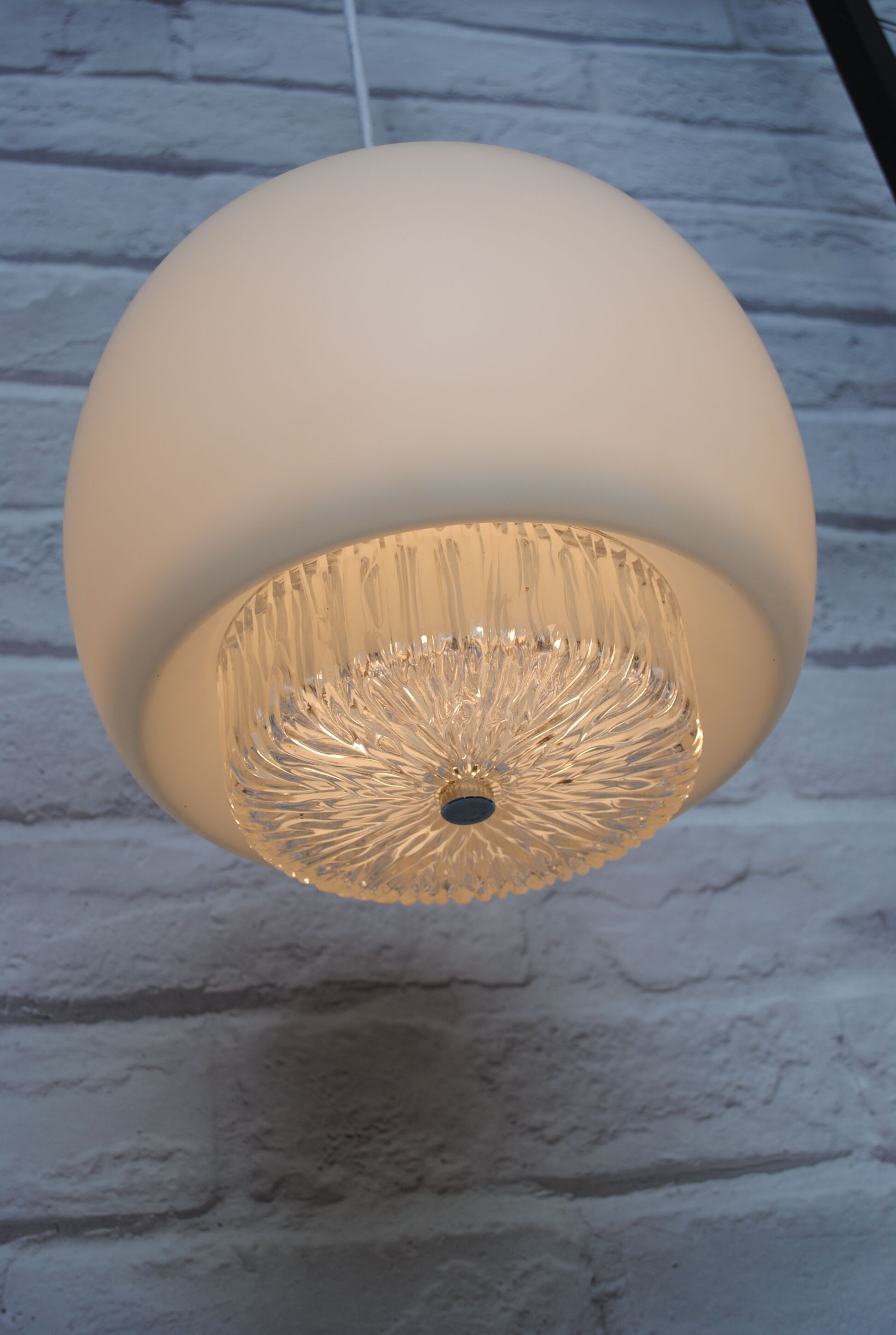 Vintage glass suspension