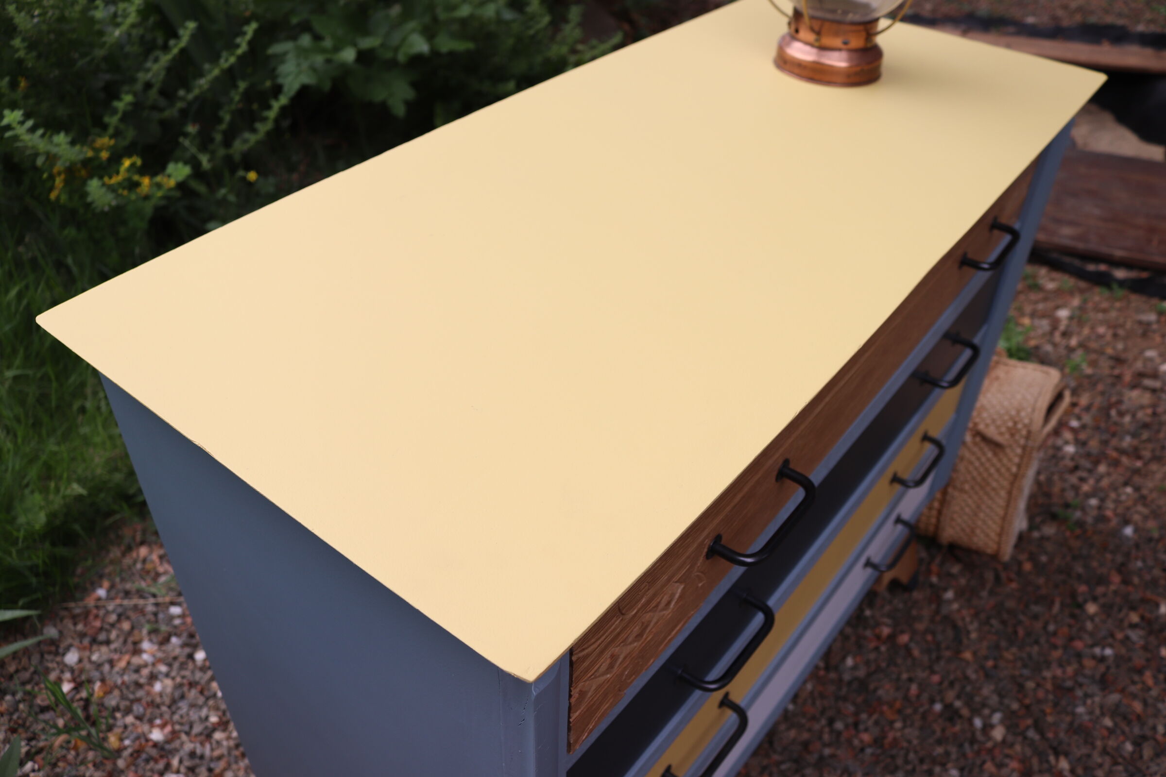 Scandinavian-style sunshine foot compass