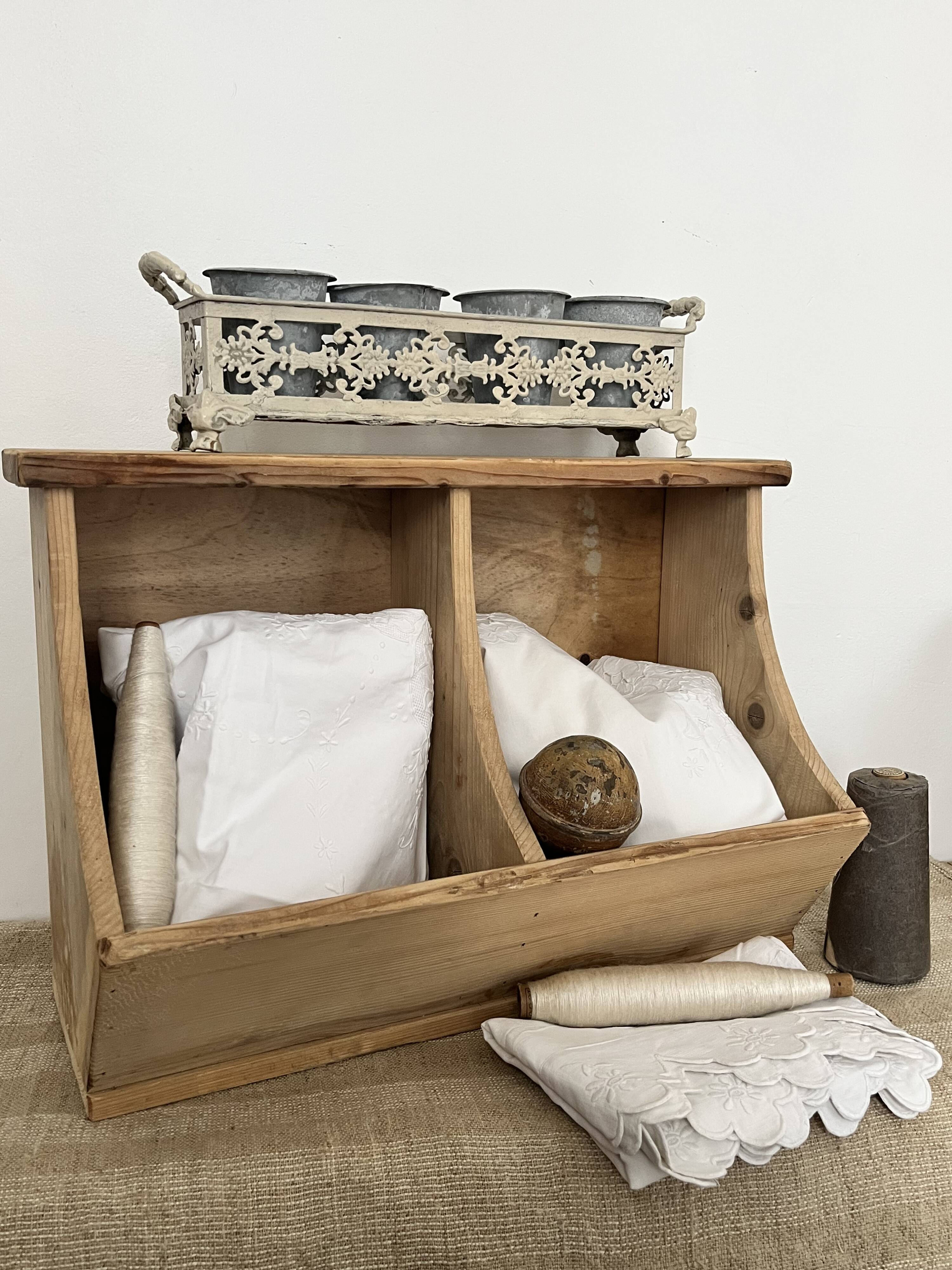 Meuble de rangement, meuble à casiers