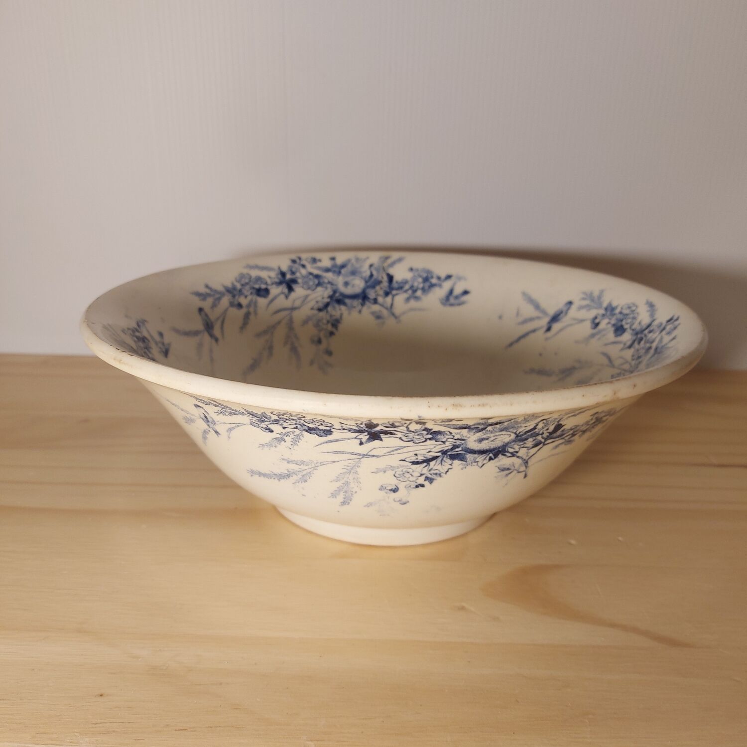 Old salad bowl Creil and Montereau iron earth