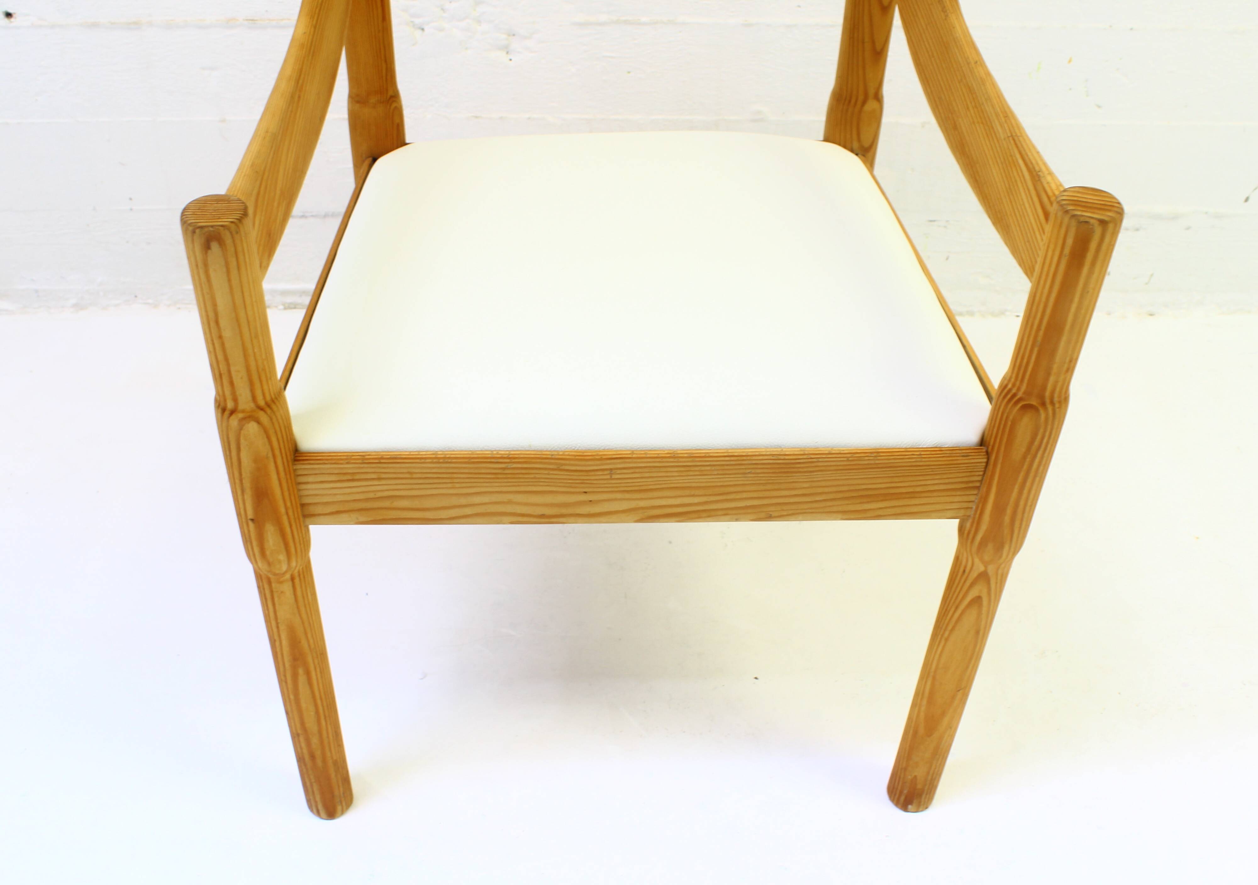 4 dining chairs "Carimate" by Vico Magistretti for Cassina,