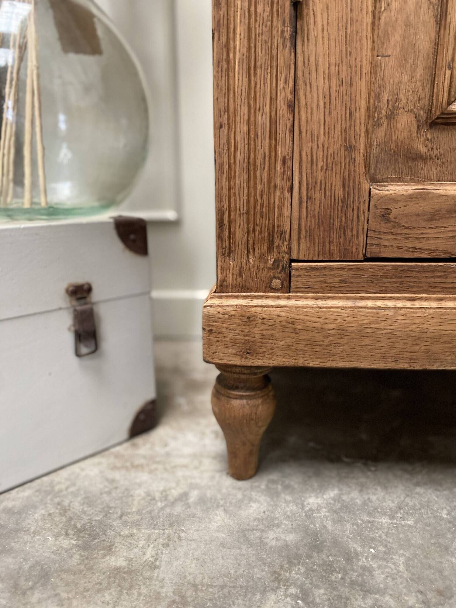 Antique display cabinet (renovated)