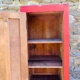 Red cloakroom 1 door