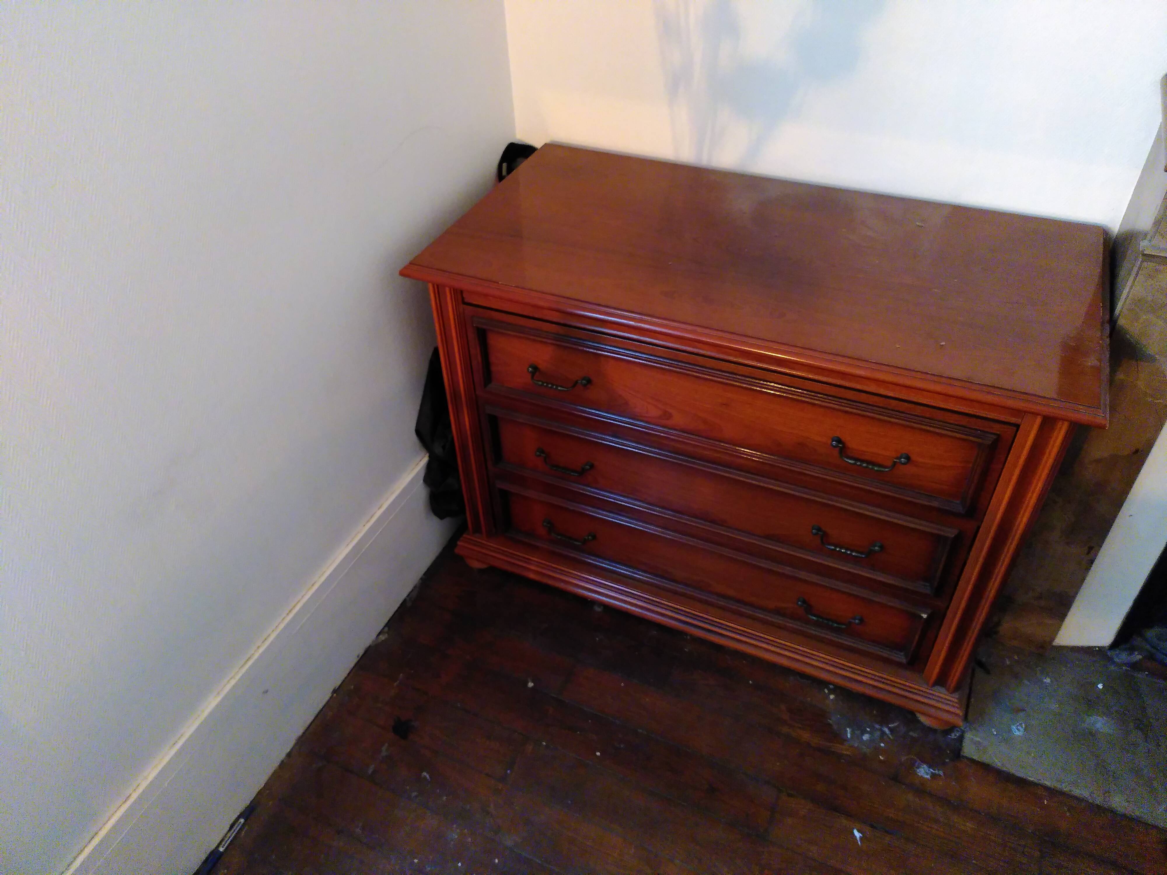 Vintage chest of drawers