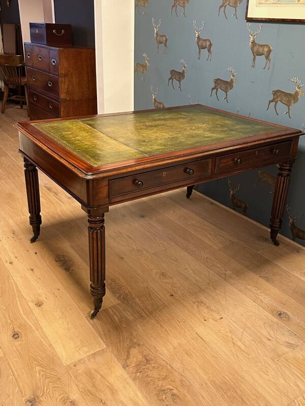 Table à écrire ancienne