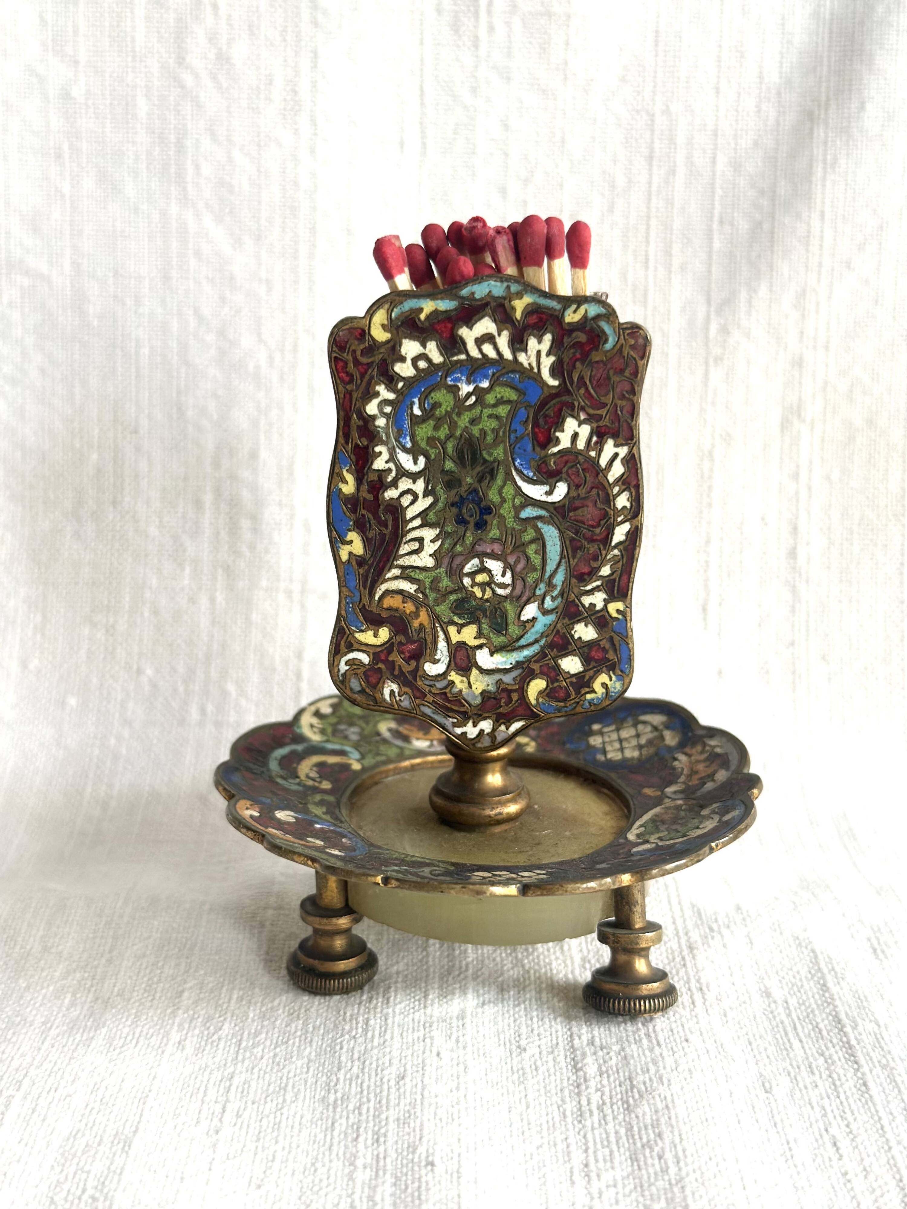Bougeoir et porte allumettes en bronze et émaux cloisonnés XIXe