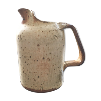 Speckled beige sandstone pitcher