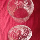 Bonbonniere en verre a relief