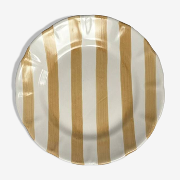 Ocher striped plate