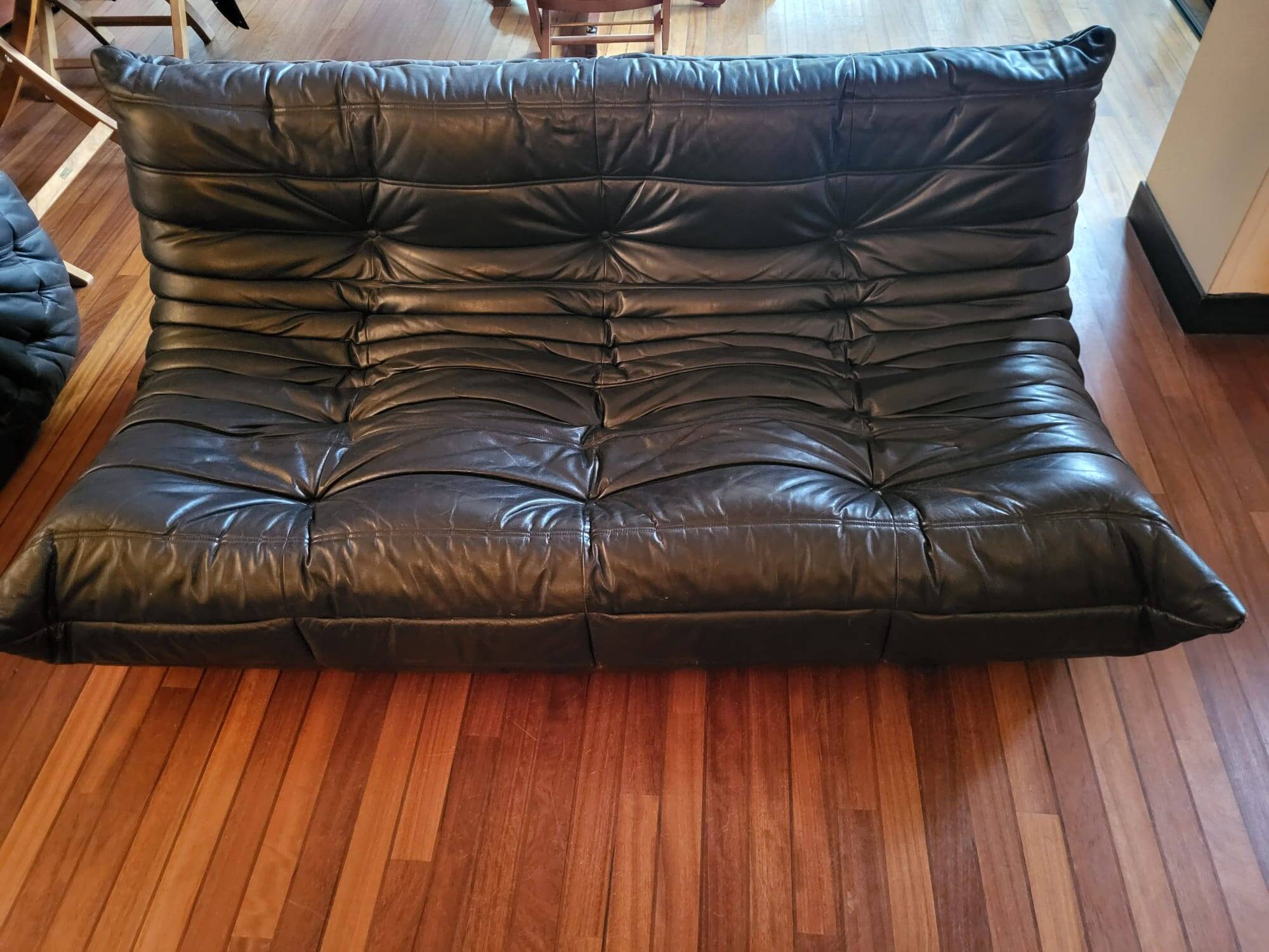 TOGO Canapé Set by Roset in black leather by Michel Ducaroy