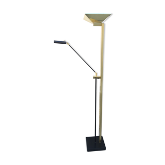 Hallogenous floor lamp with articulated arm