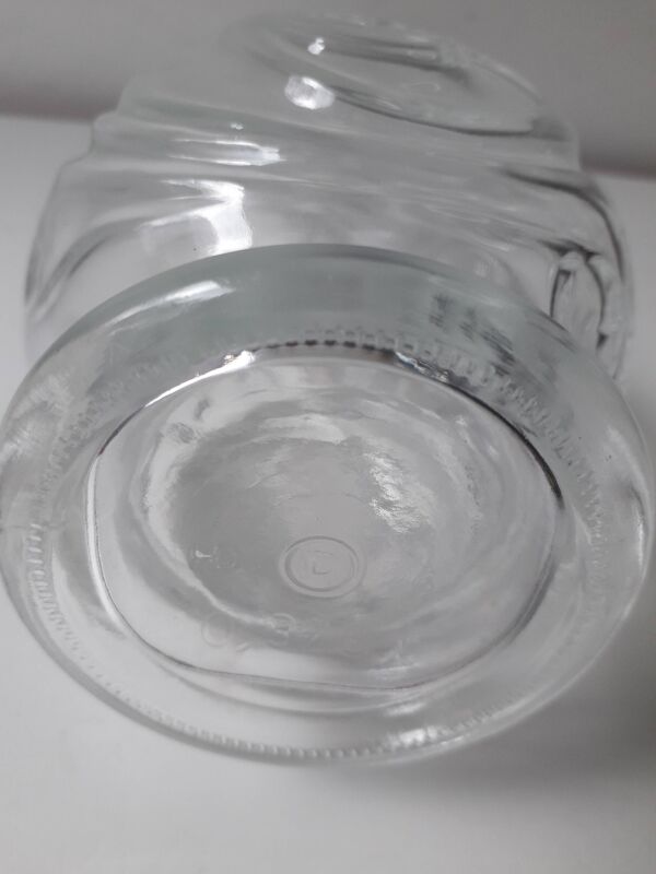 Ancienne carafe en verre structuré moulé + bouchon (année 60)
