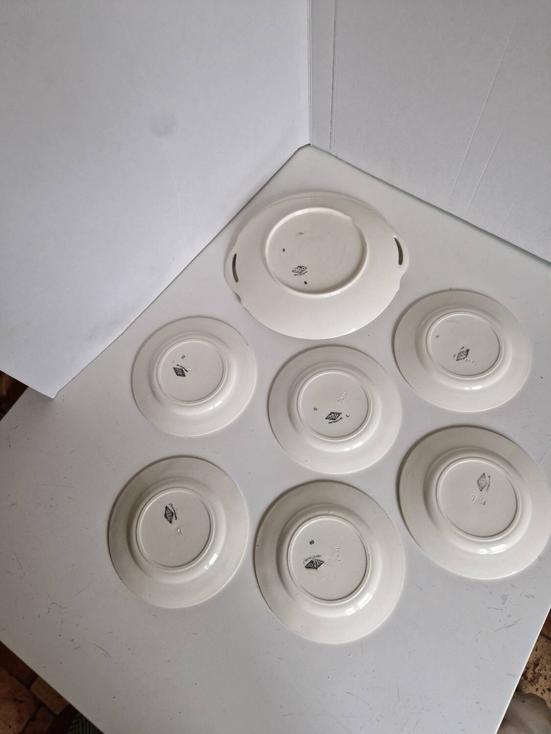 Plat et 6 assiettes à dessert art deco Badonviller