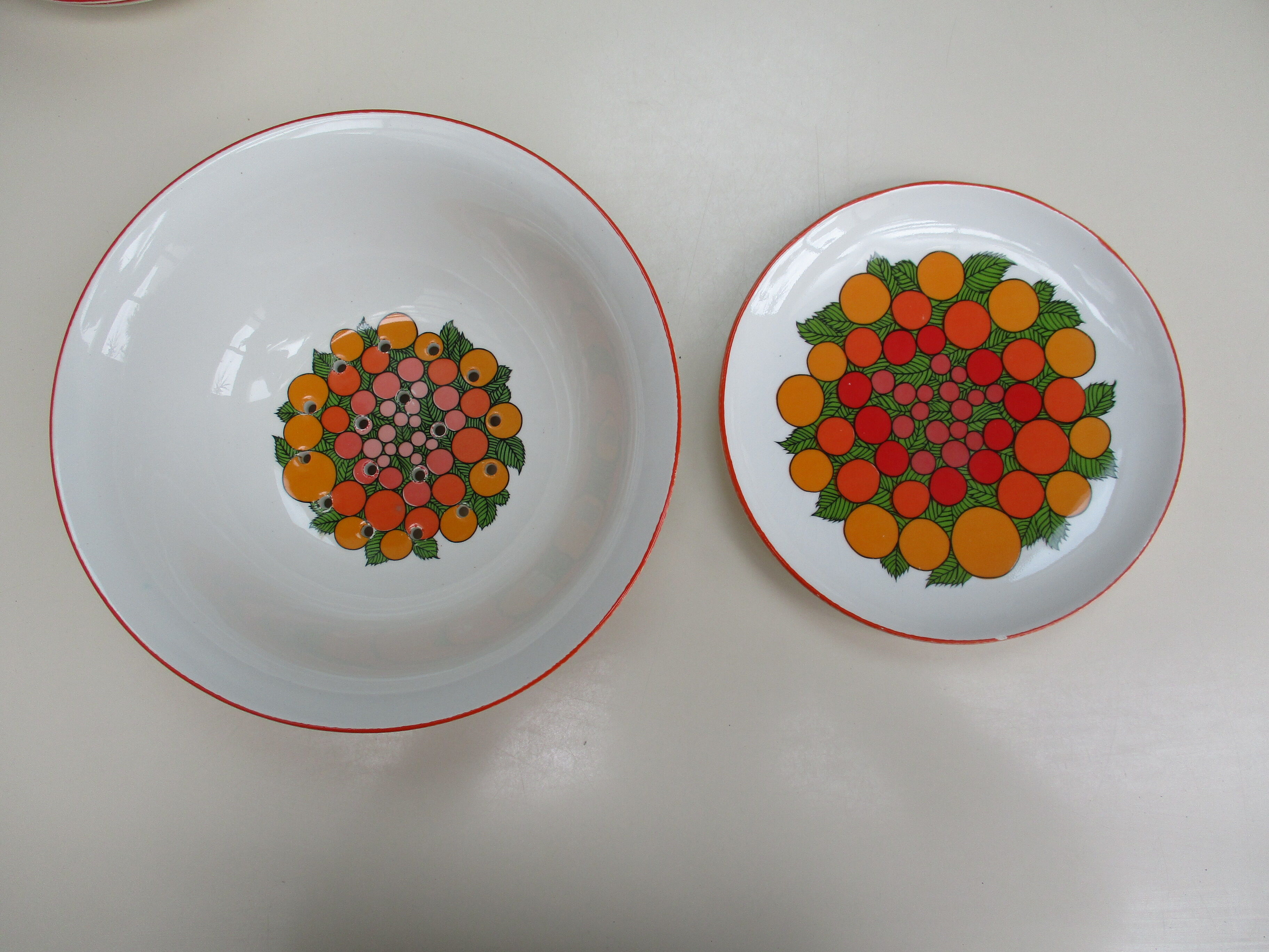 Gien ceramic "desserts" service - fruit, cake, cream